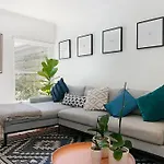 Stunning 2-Bedroom House In Leafy Claremont