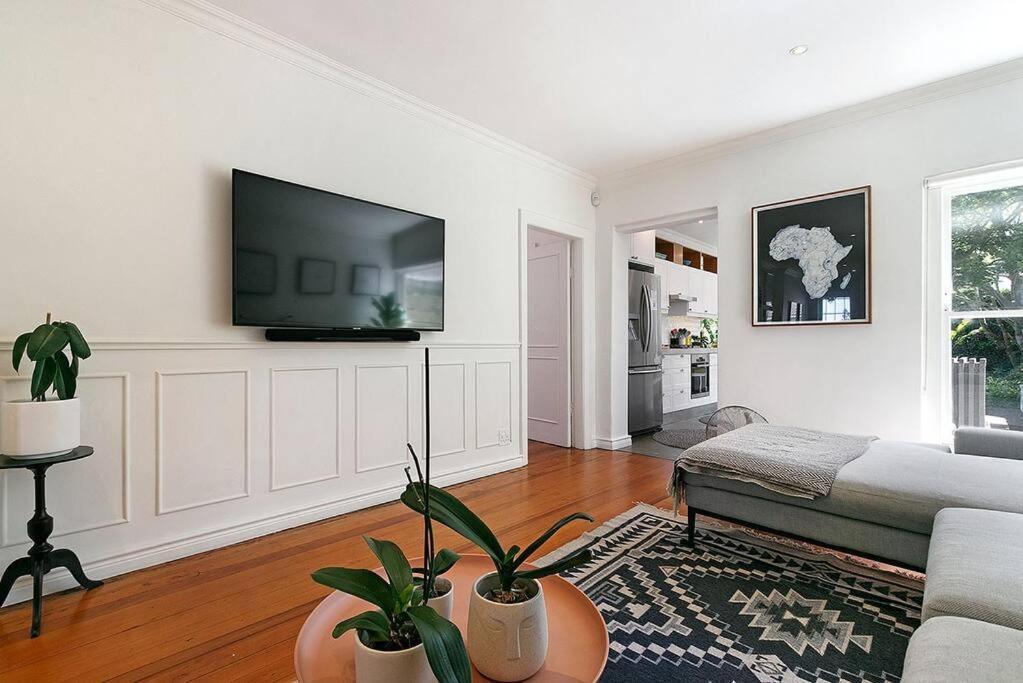 Stunning 2-bedroom House In Leafy Claremont