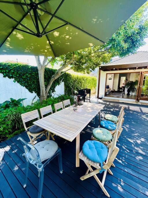 Stunning 2-bedroom House In Leafy Claremont Holiday home *