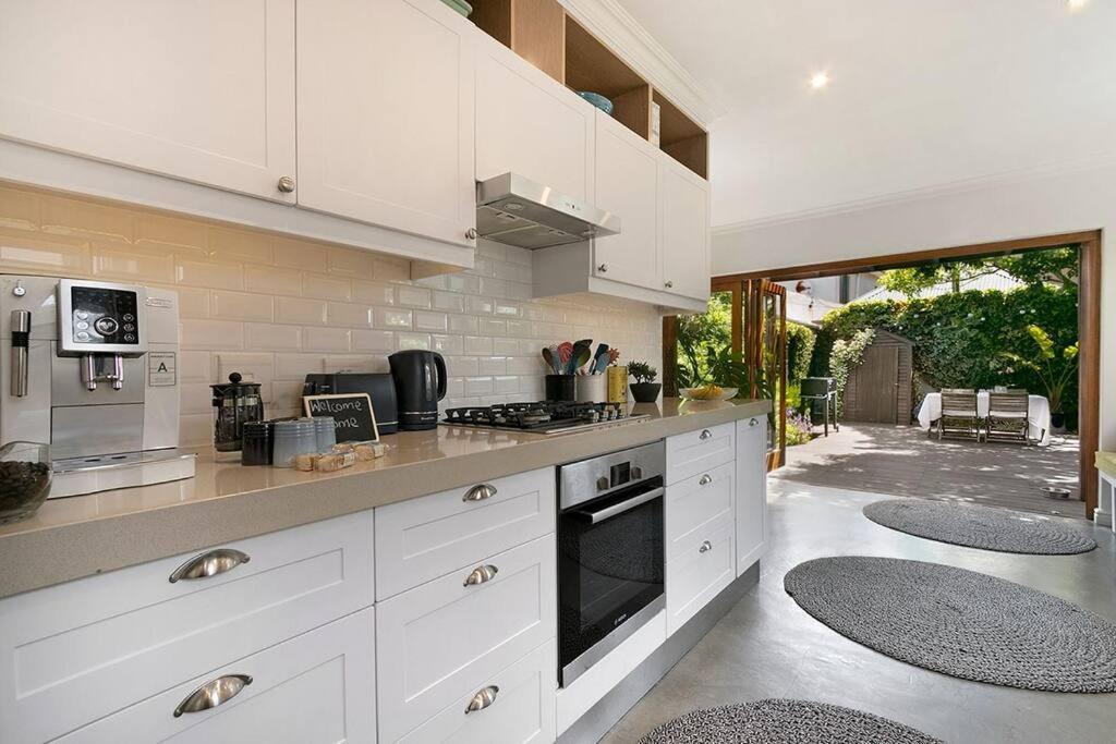 Holiday home Stunning 2-bedroom House In Leafy Claremont *