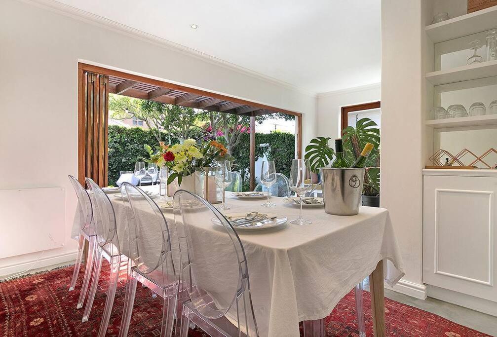 Stunning 2-bedroom House In Leafy Claremont * Cape Town