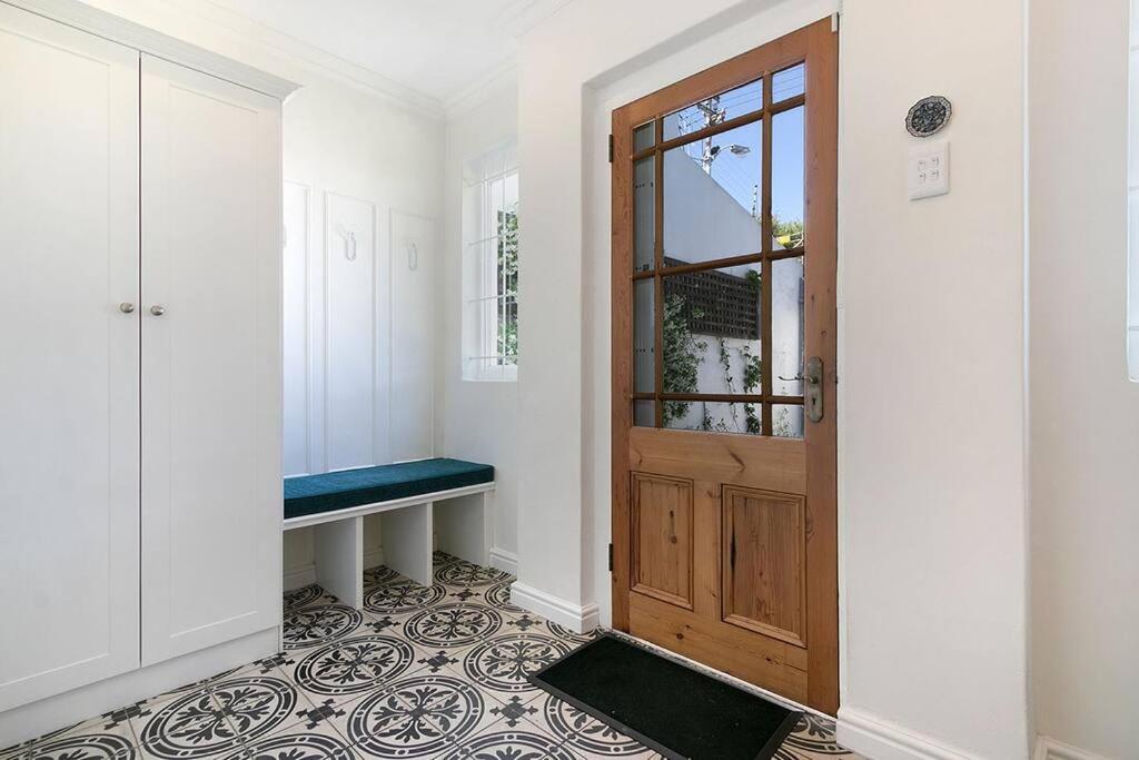 Holiday home Stunning 2-bedroom House In Leafy Claremont